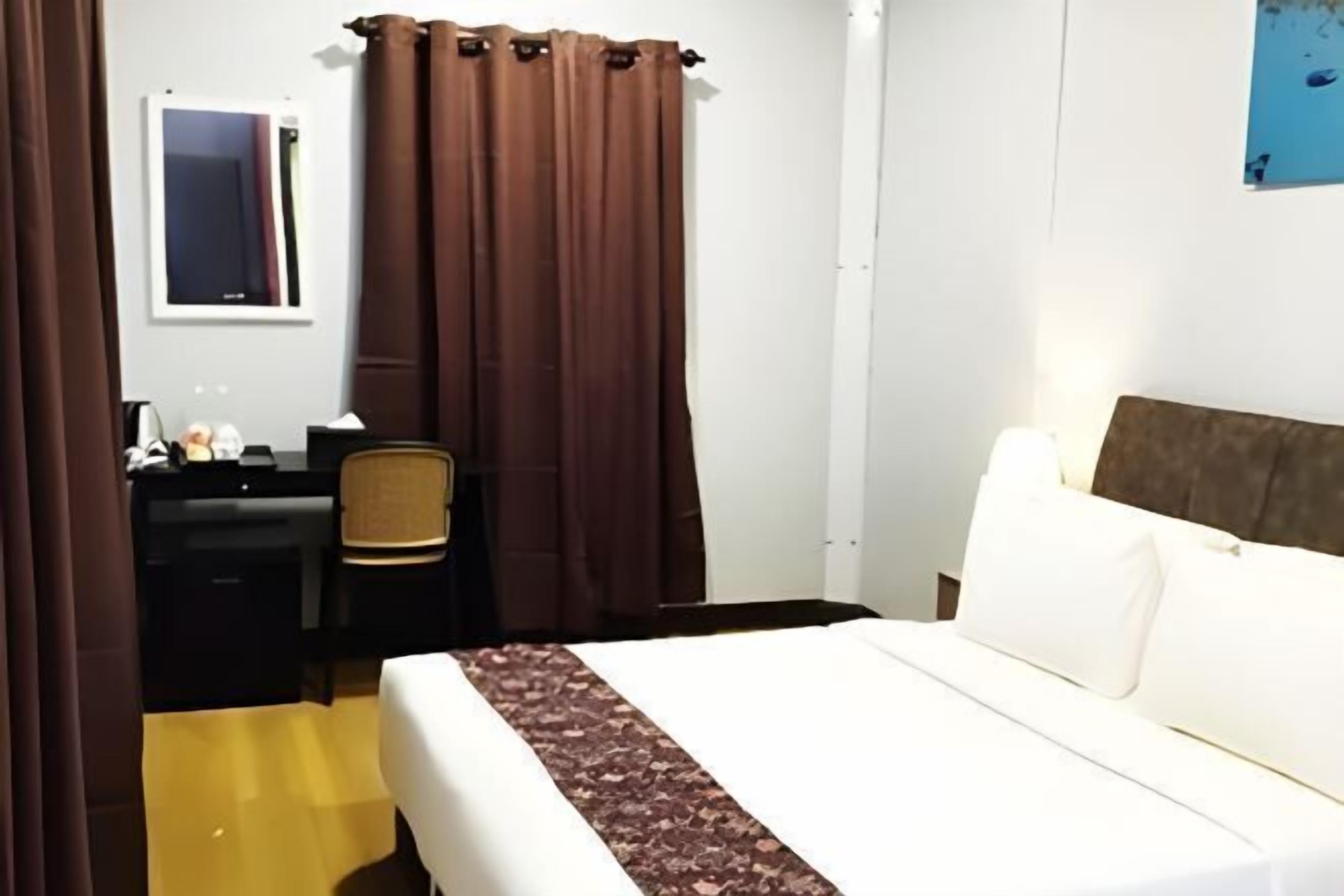 Desk, iron/ironing board, rollaway beds