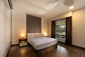 Desk, iron/ironing board, rollaway beds - Perhentian Island Resort (Pulau Perhentian Besar)