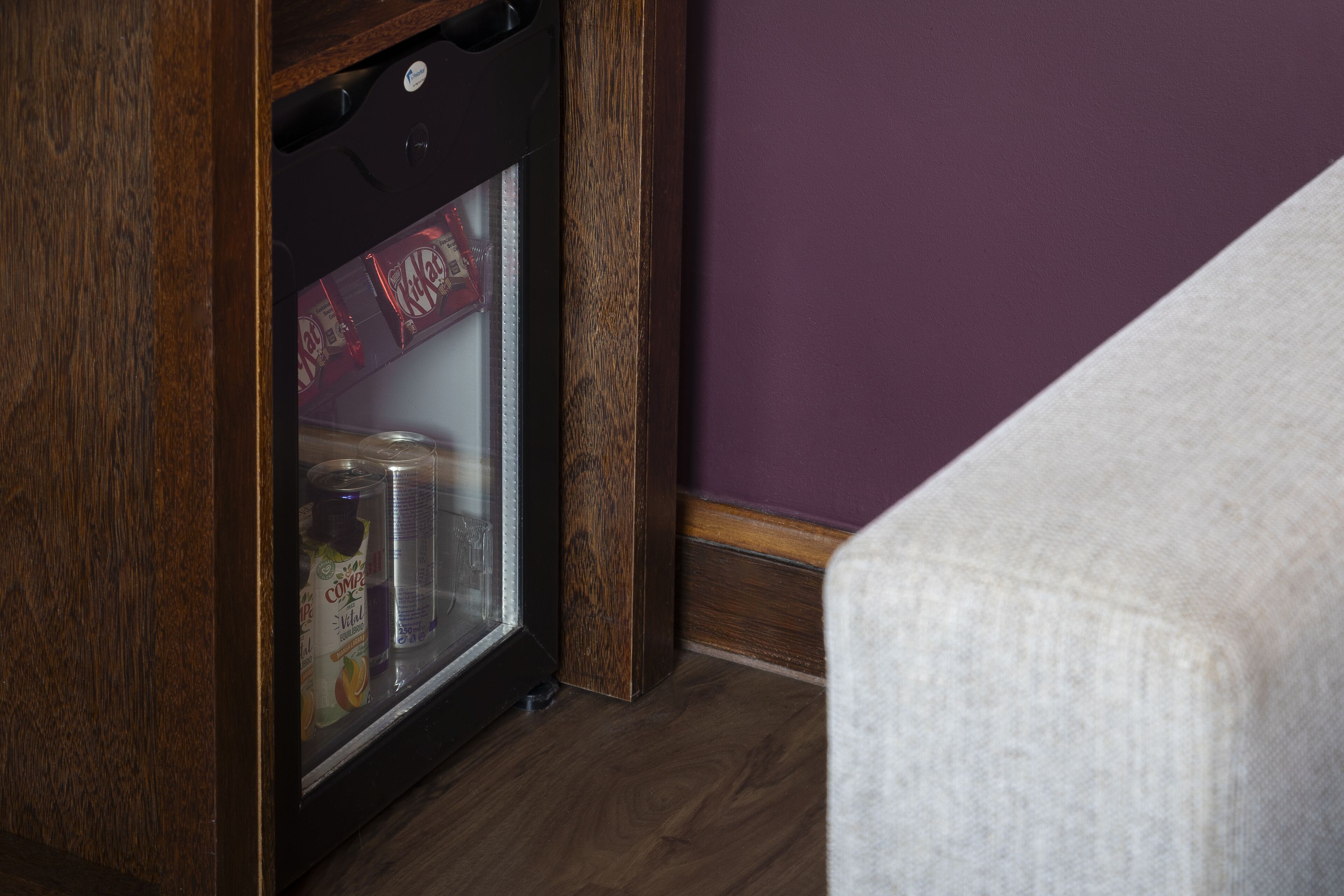 junior studio suite, 1 double bed | hypo-allergenic bedding, pillow-top beds, minibar, in-room safe