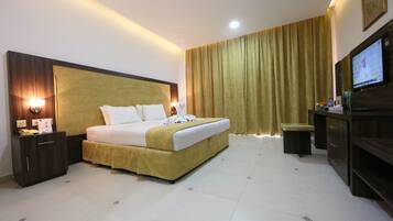 1 bedroom, in-room safe, laptop workspace, blackout drapes