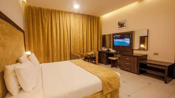 Chalet | 1 bedroom, in-room safe, laptop workspace, blackout drapes