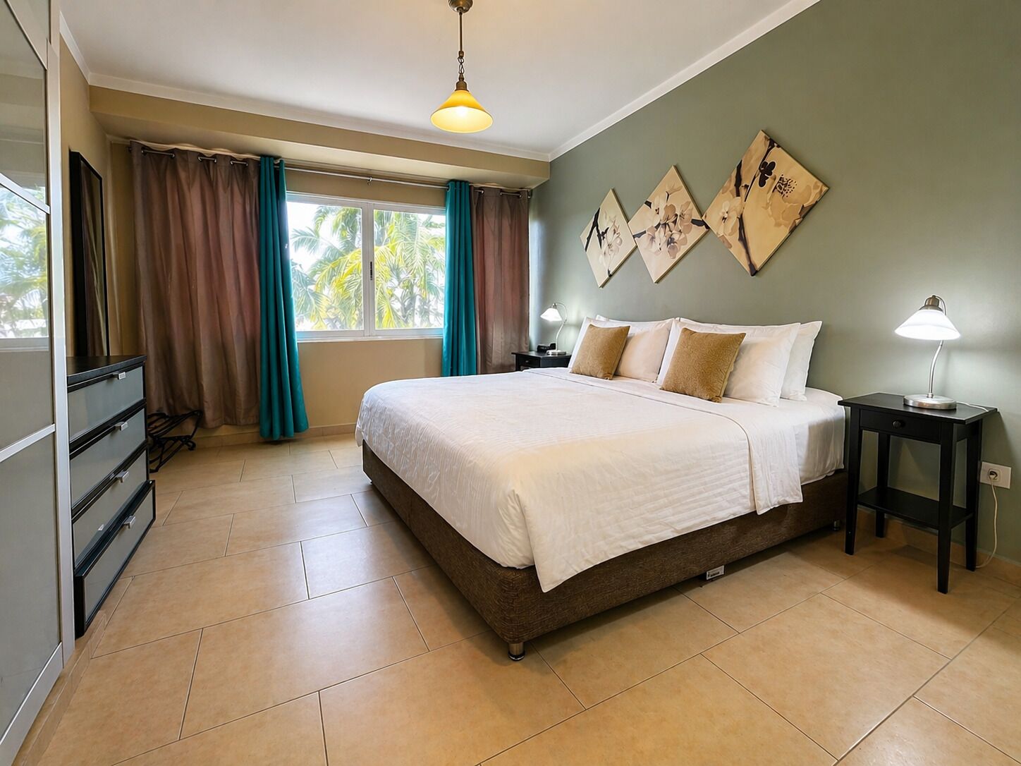 Premium bedding, in-room safe, soundproofing, iron/ironing board