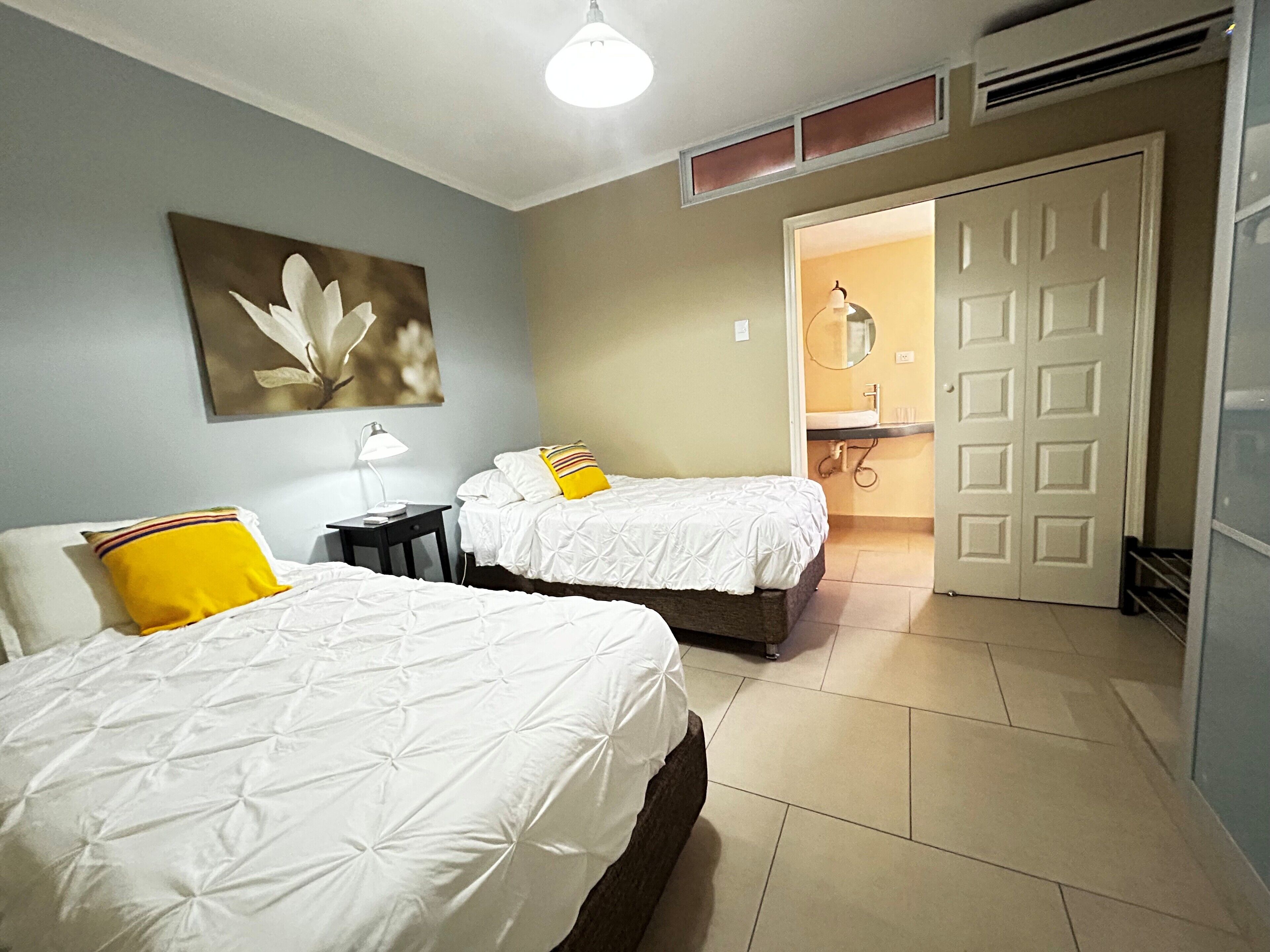 高档床 上用品、客房内保险箱、隔音、熨斗/熨板