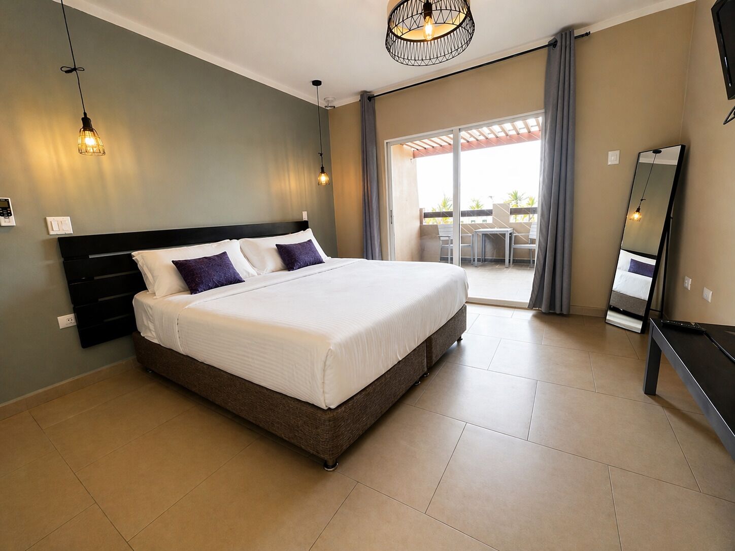 Standard Room, Balcony | Premium bedding, in-room safe, soundproofing, iron/ironing board