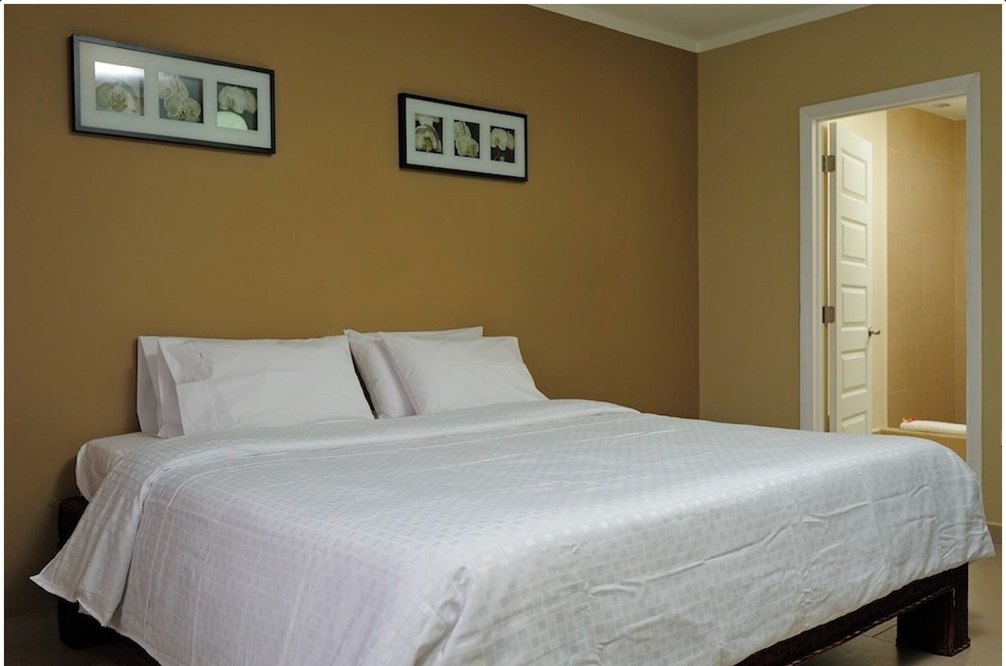 Premium bedding, in-room safe, soundproofing, iron/ironing board