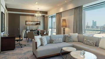 Suite Club, 1 trÚs grand lit | Literie hypoallergénique, couette en duvet d'oie, surmatelas, minibar