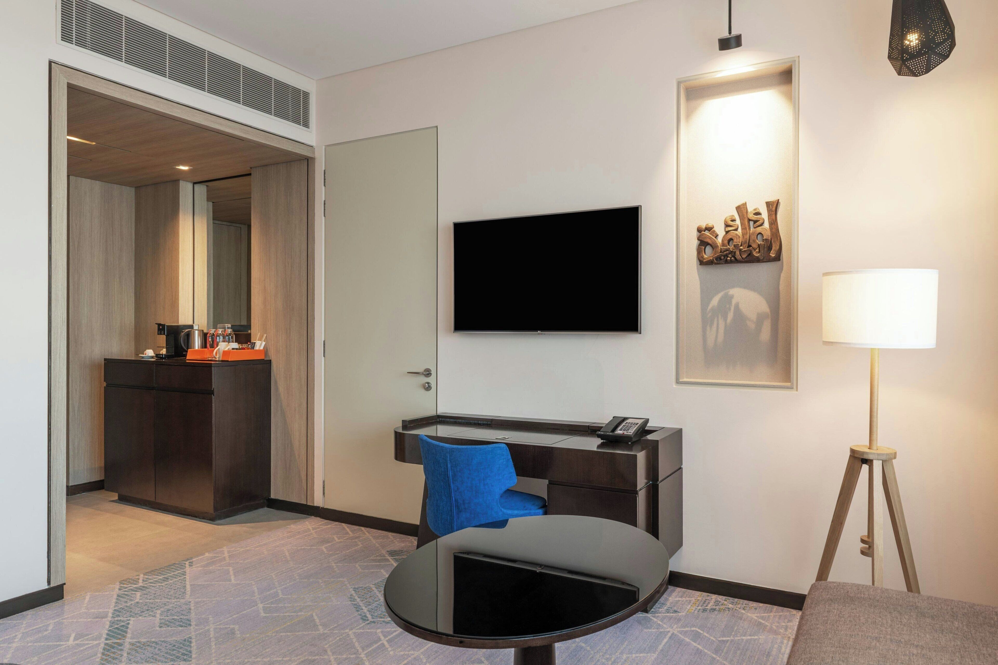 Literie hypoallergénique, couette en duvet d'oie, surmatelas, minibar