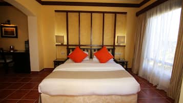 Minibar, wifi gratis y ropa de cama