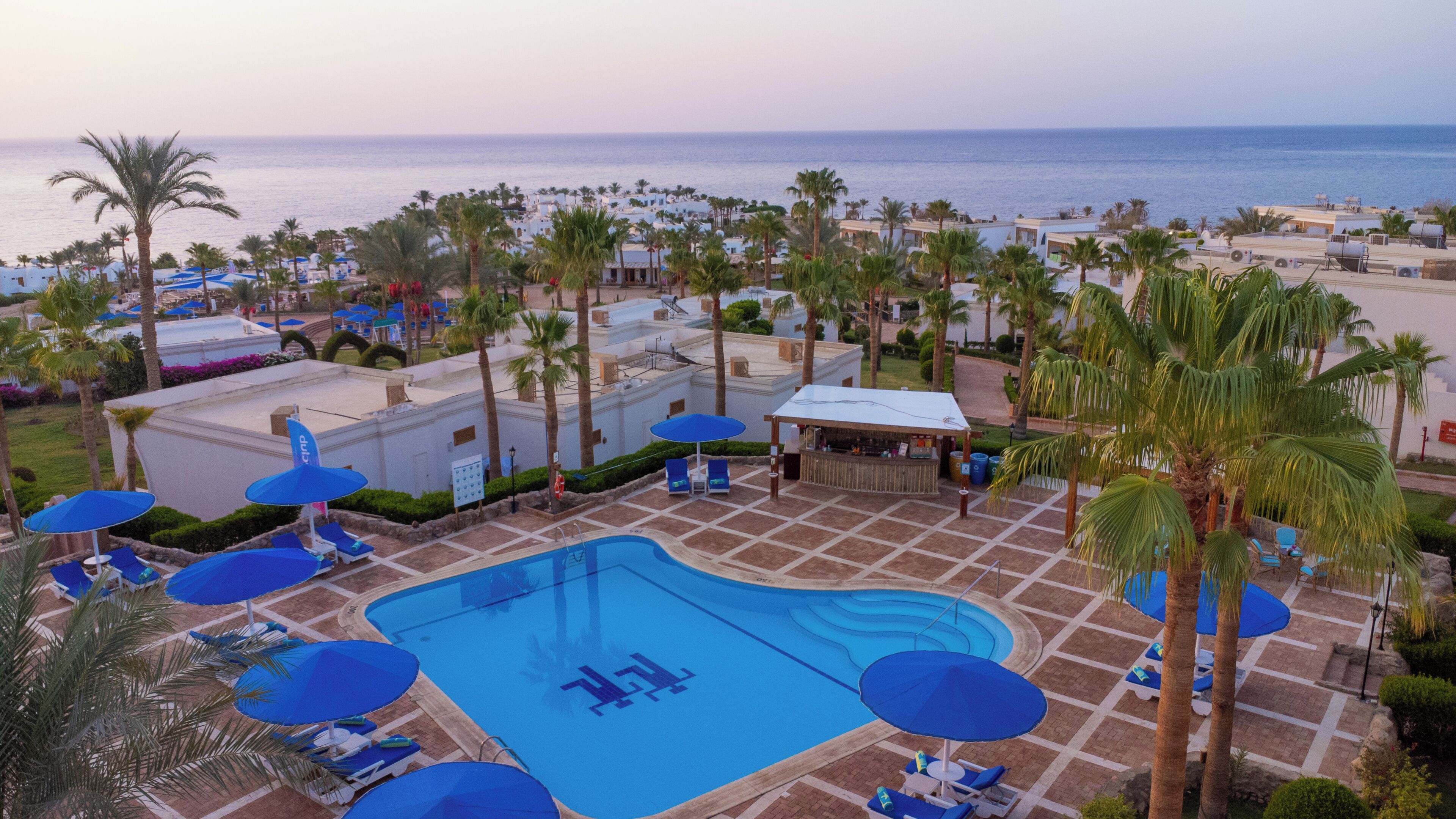 3 piscinas al aire libre