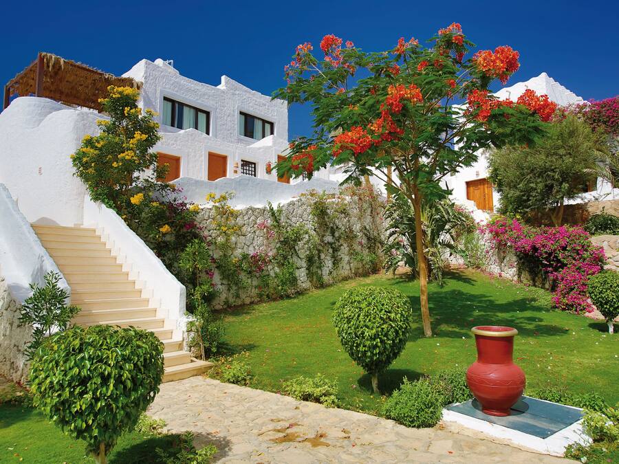 Pintu masuk properti