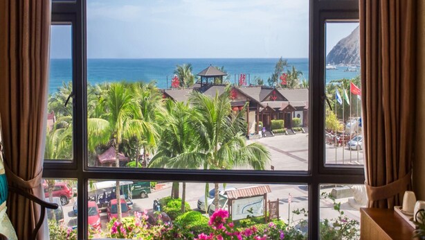 Beach/ocean view - Herton Seaview Hotel (Sanya)