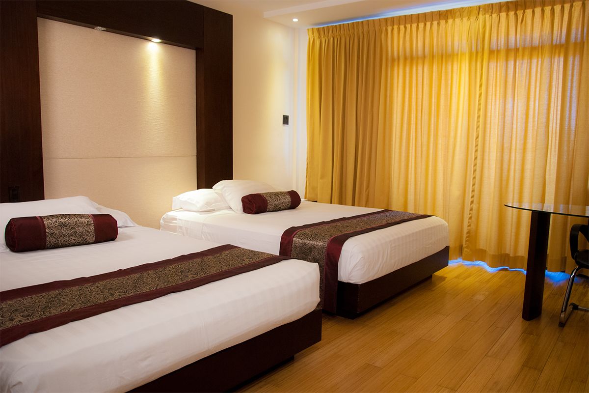 executive room, 1 queen bed, balcony | 1 bedroom, premium bedding, minibar, in-room safe