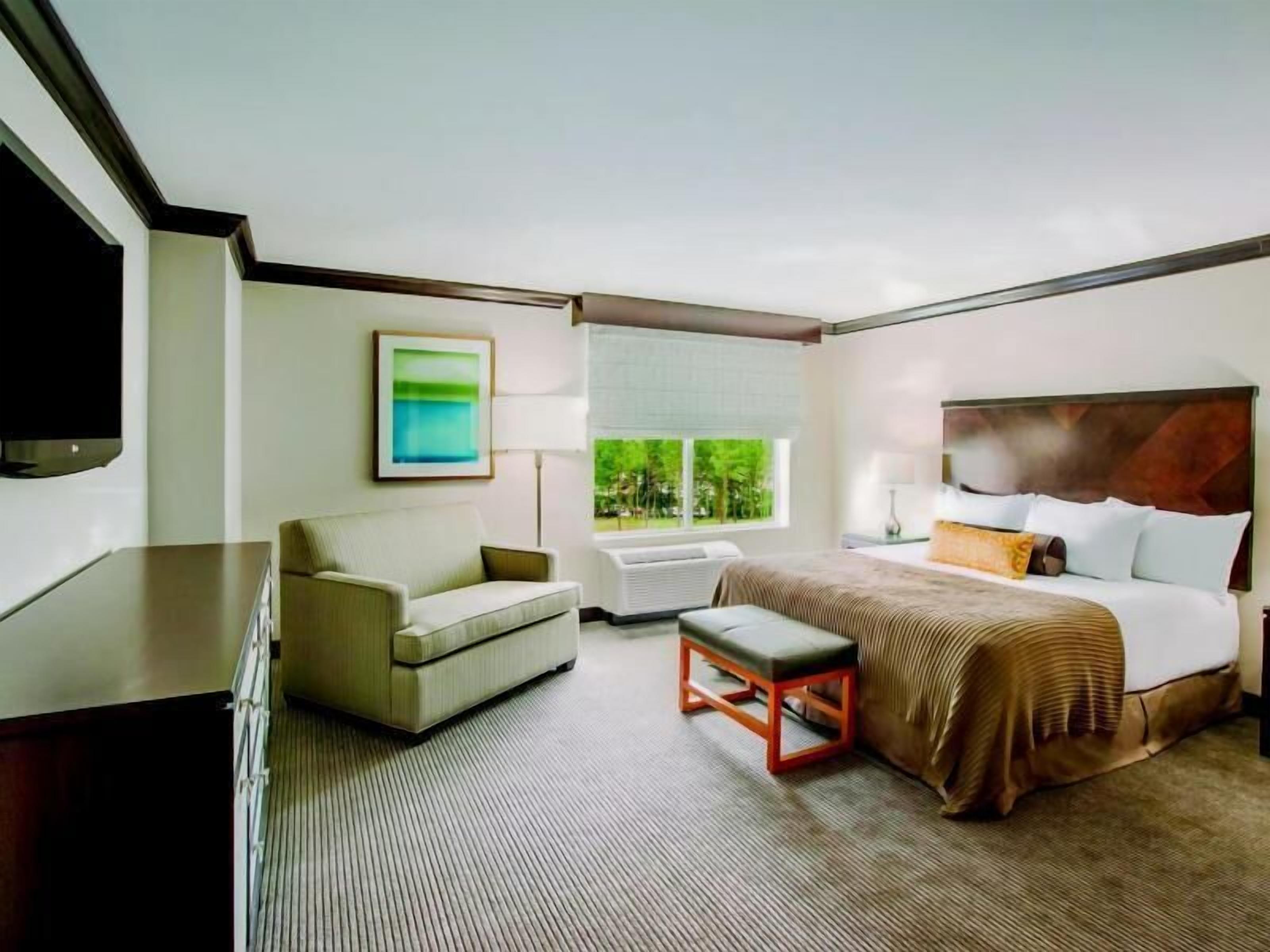 In-room safe, desk, iron/ironing board, free cribs/infant beds