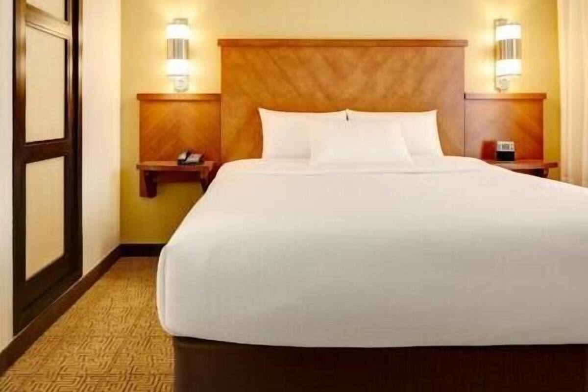 In-room safe, desk, iron/ironing board, free cribs/infant beds