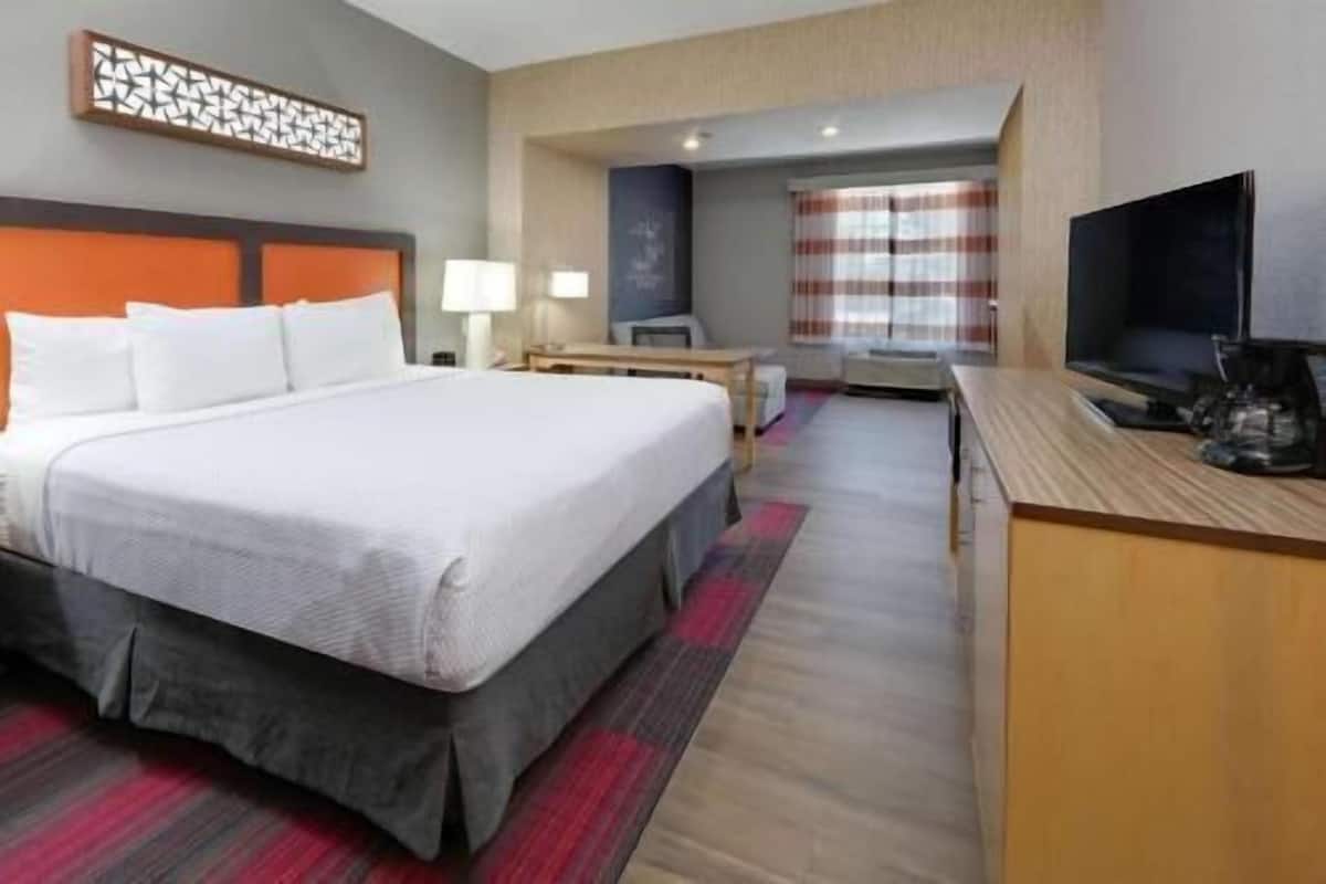 Ropa de cama de alta calidad y escritorio