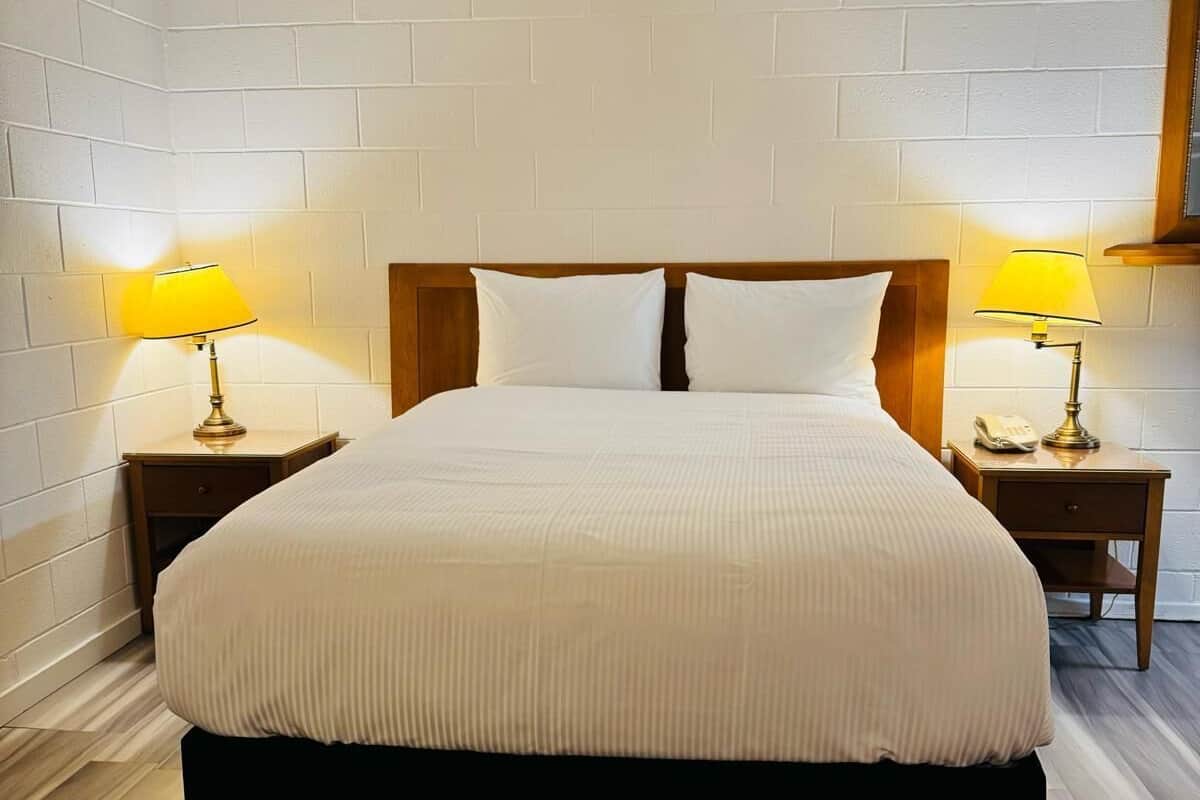 Kamar, 1 Tempat Tidur Queen, Bebas Asap Rokok | Brankas, meja kerja, kedap suara, dan Wi-Fi gratis