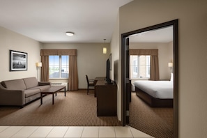 Suite, 2 Bedrooms, Non Smoking | Desk, blackout drapes, iron/ironing board, free WiFi