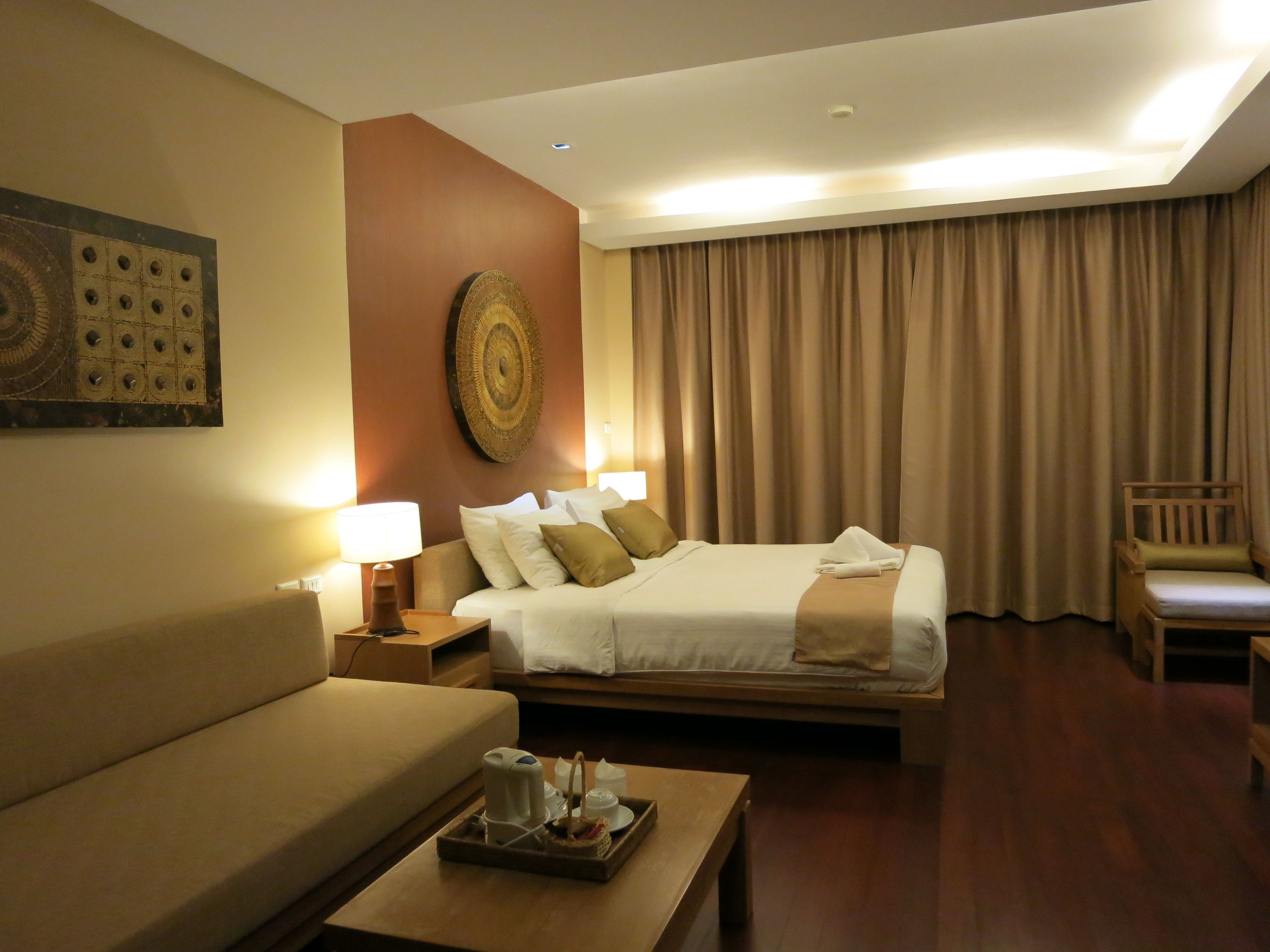 grand ocean suite | minibar, in-room safe, desk, free wifi