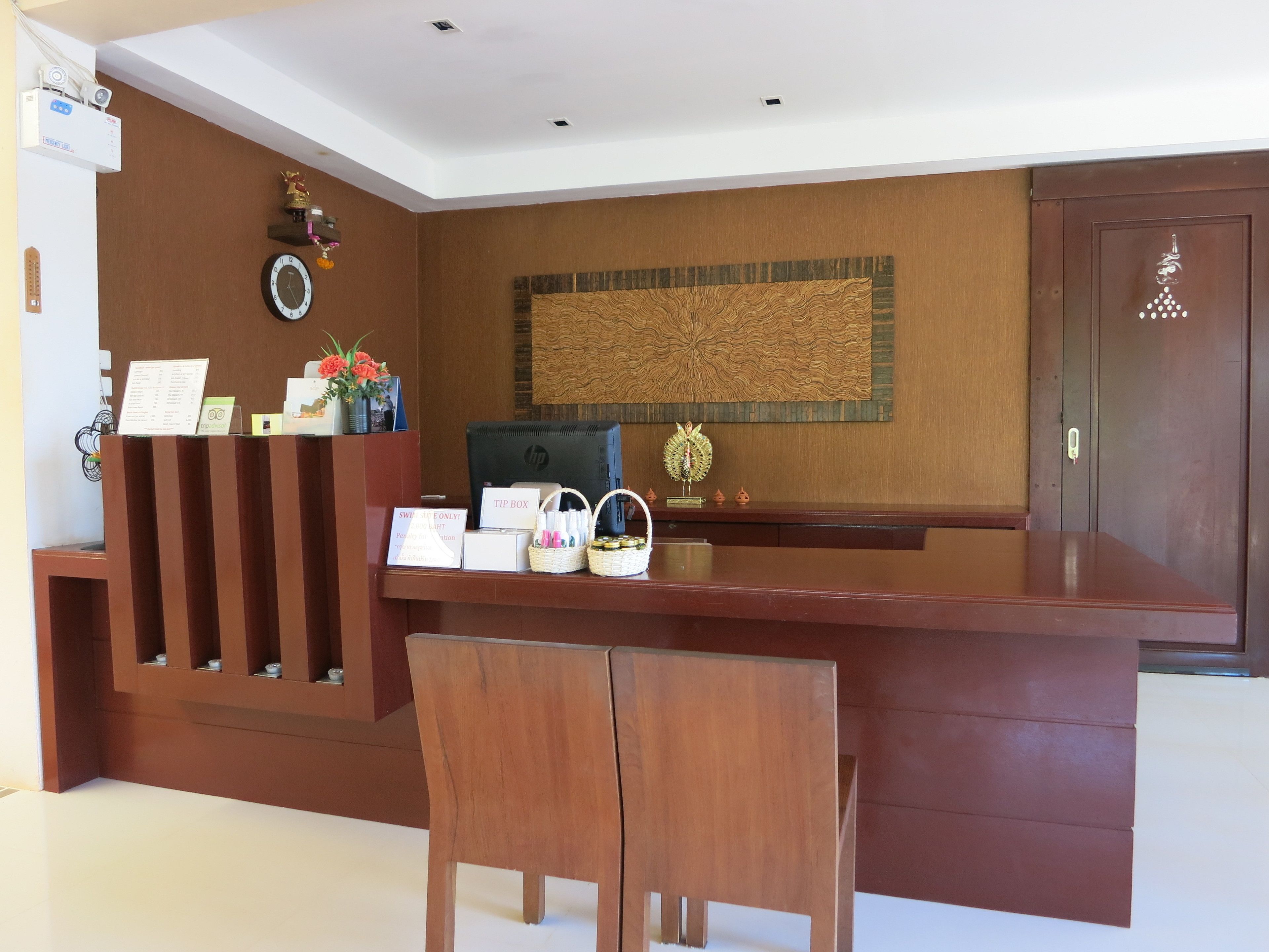 concierge desk