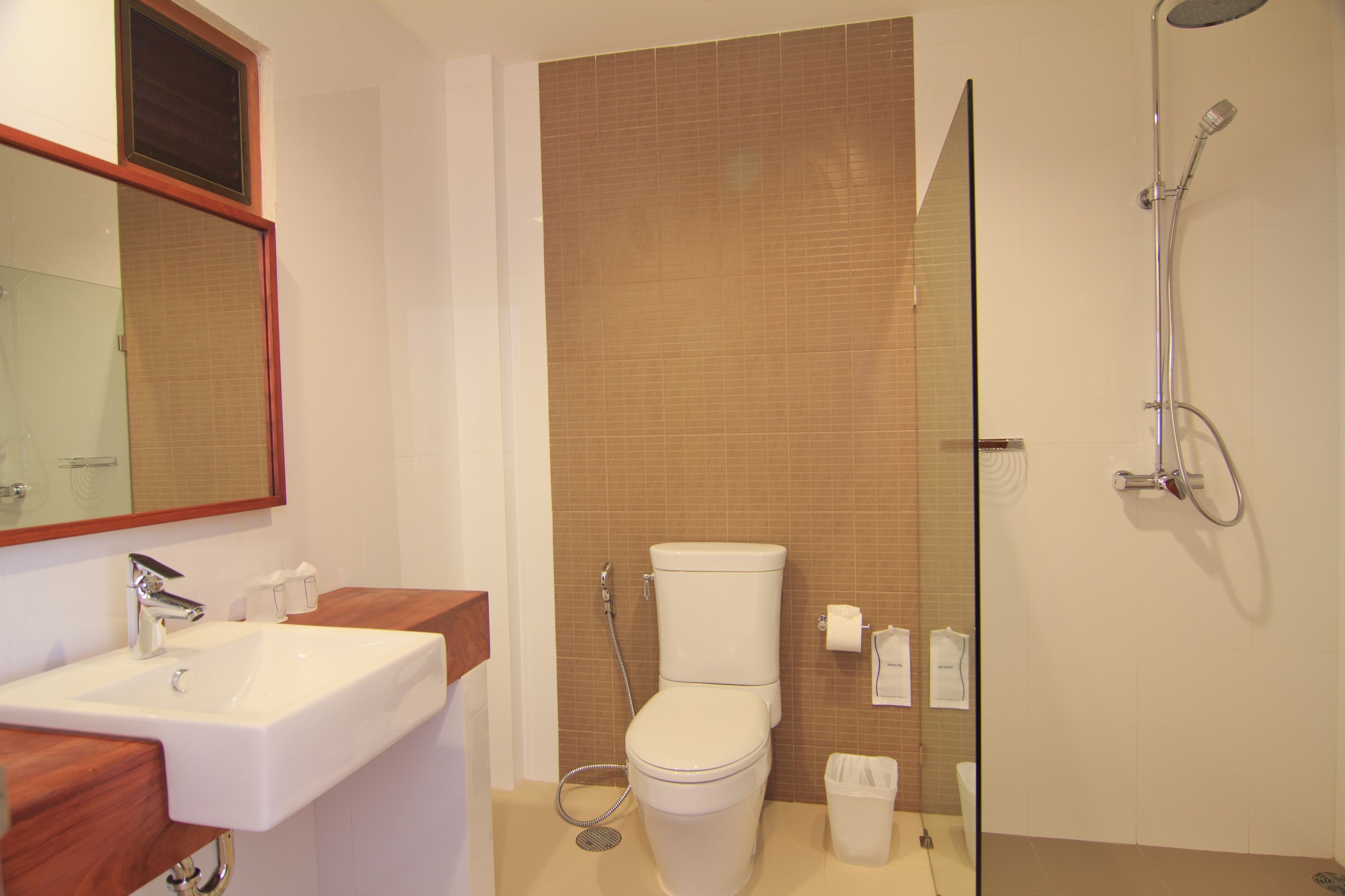 garden terrace  | bathroom | separate bathtub and shower, rainfall showerhead, free toiletries