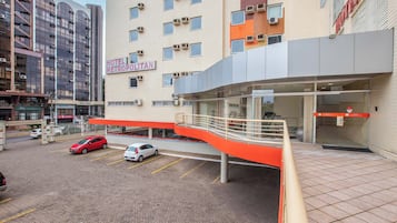 Fachada da propriedade