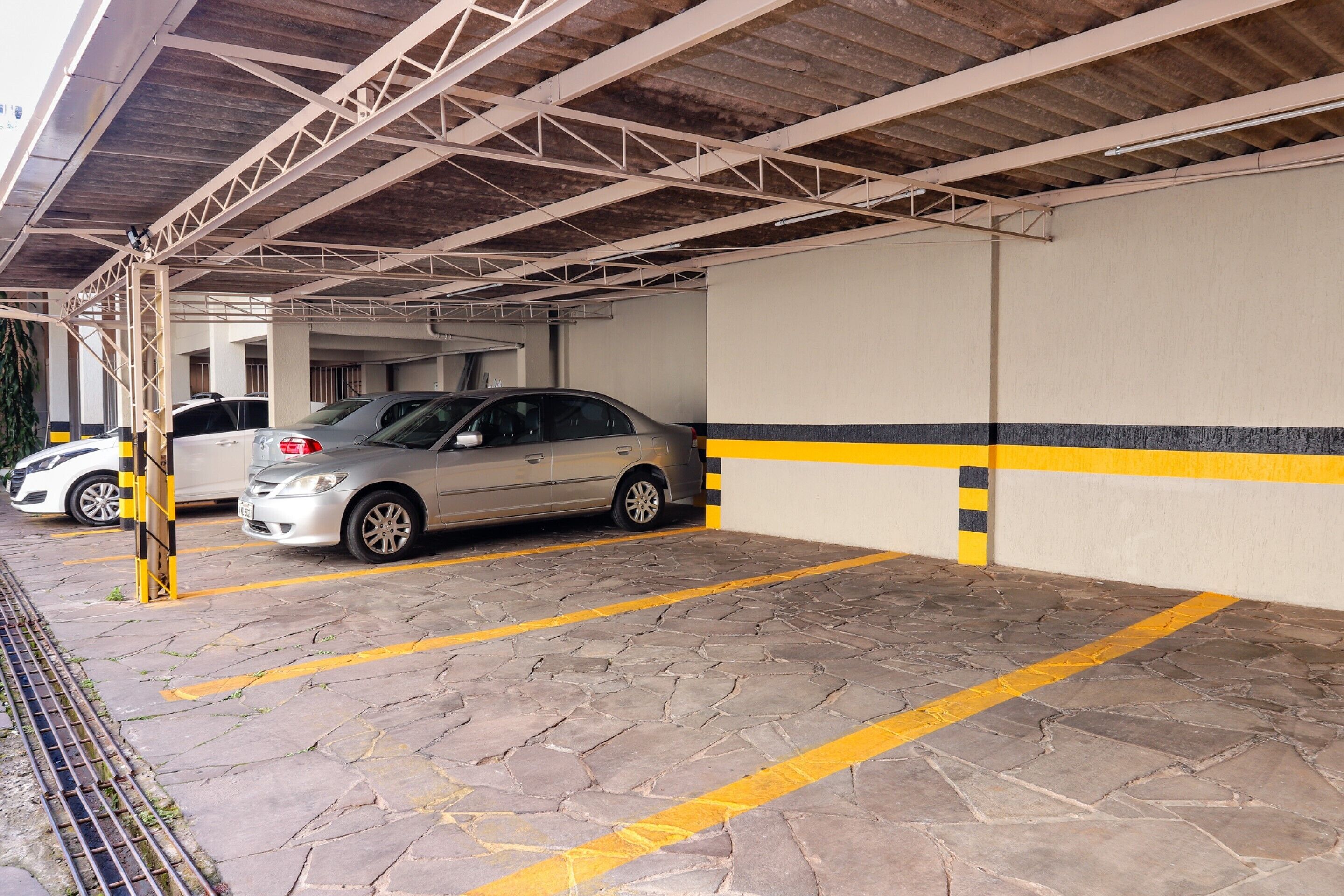 self-parking (surcharge) 30 per day