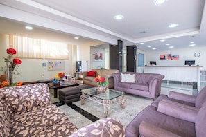Quầy tiếp tân