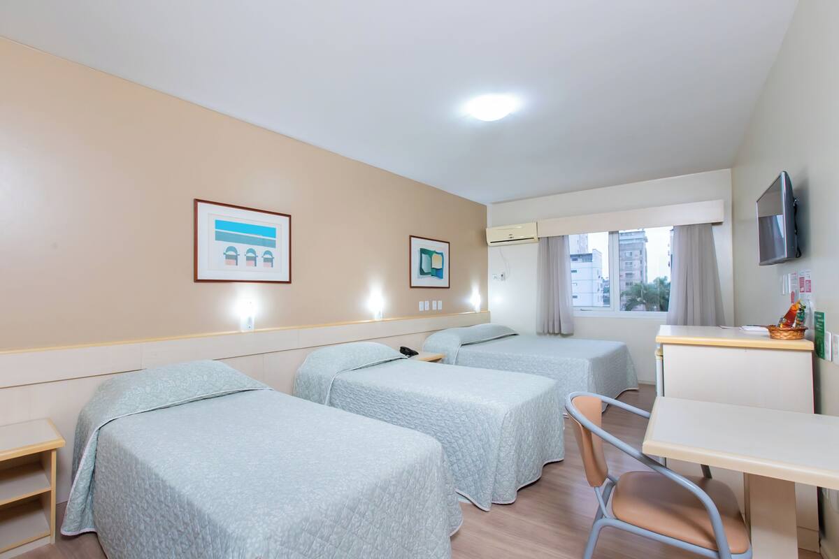Standard-Vierbettzimmer