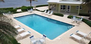 Udendørs pool, liggestole