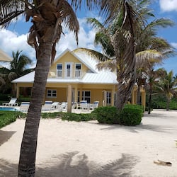 Luxury Villa, 3 Bedrooms, Pool Access, Beachfront | Teres/patio