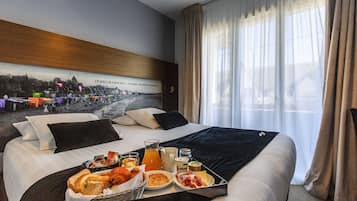 In-room safe, desk, blackout drapes, soundproofing