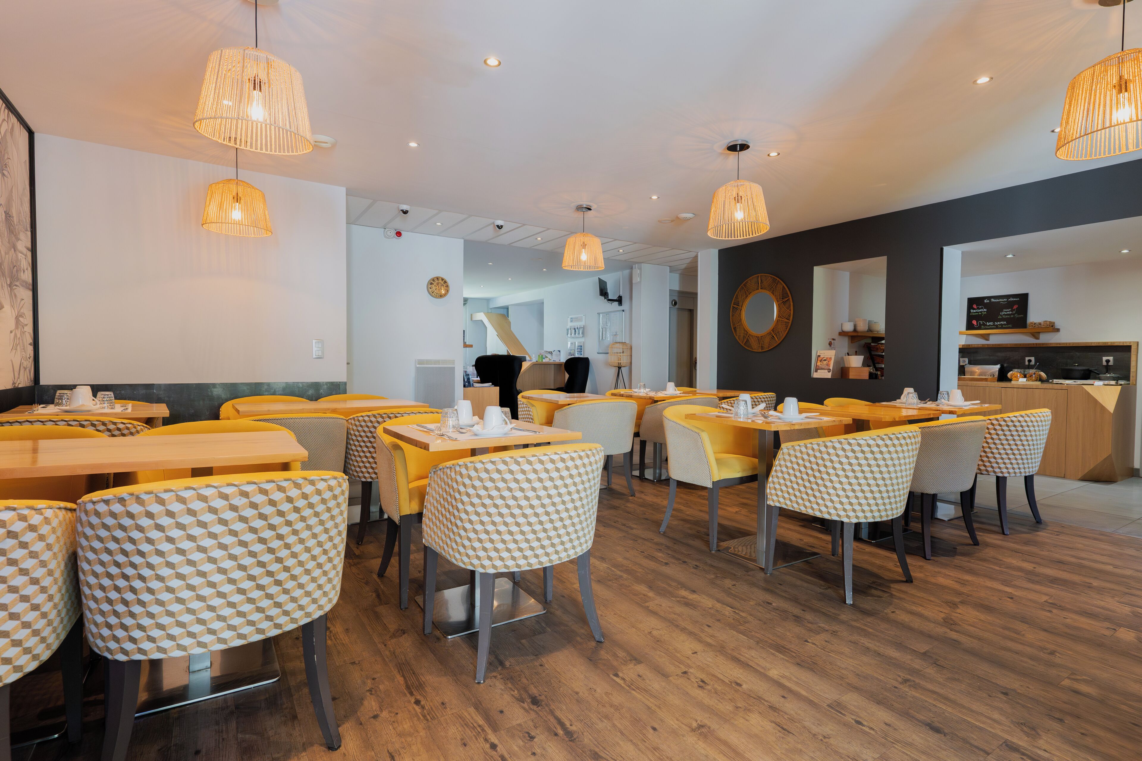 daily buffet breakfast (eur 15.00 per person)