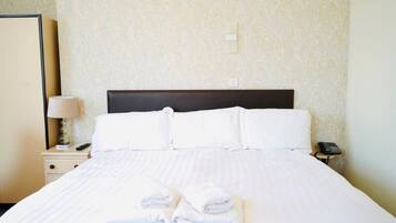 Standard Double Room | Hypo-allergenic bedding, desk, laptop workspace, soundproofing