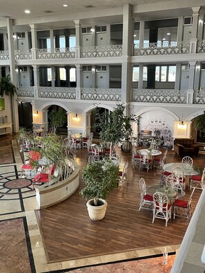 包每日全套早餐