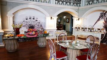 Free daily full breakfast