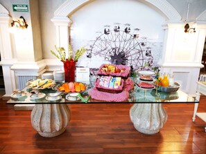 Free daily full breakfast  - Paraiso Express Hotel (Torreón)