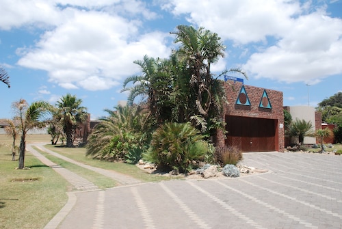 Bluewater Guesthouse