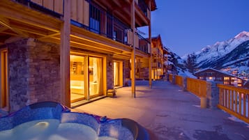 Luxury-Chalet, 5 Schlafzimmer, Sauna, Bergblick (Gemini) | 4 Schlafzimmer, Bettwäsche aus ägyptischer Baumwolle