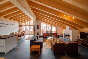 Luxury Penthouse, 3 Bedrooms, Mountain View (Zora) | Living area | Flat-screen TV, DVD player - Mountain Exposure Luxury Chalets & Penthouses & Apartments (Zermatt)