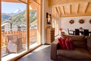 Luxury Penthouse, 3 Bedrooms, Mountain View (Zeus) | Living area - Luxury Chalets & Apartments by MX Zermatt (Zermatt)