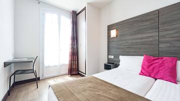 In-room safe, desk, soundproofing, free WiFi