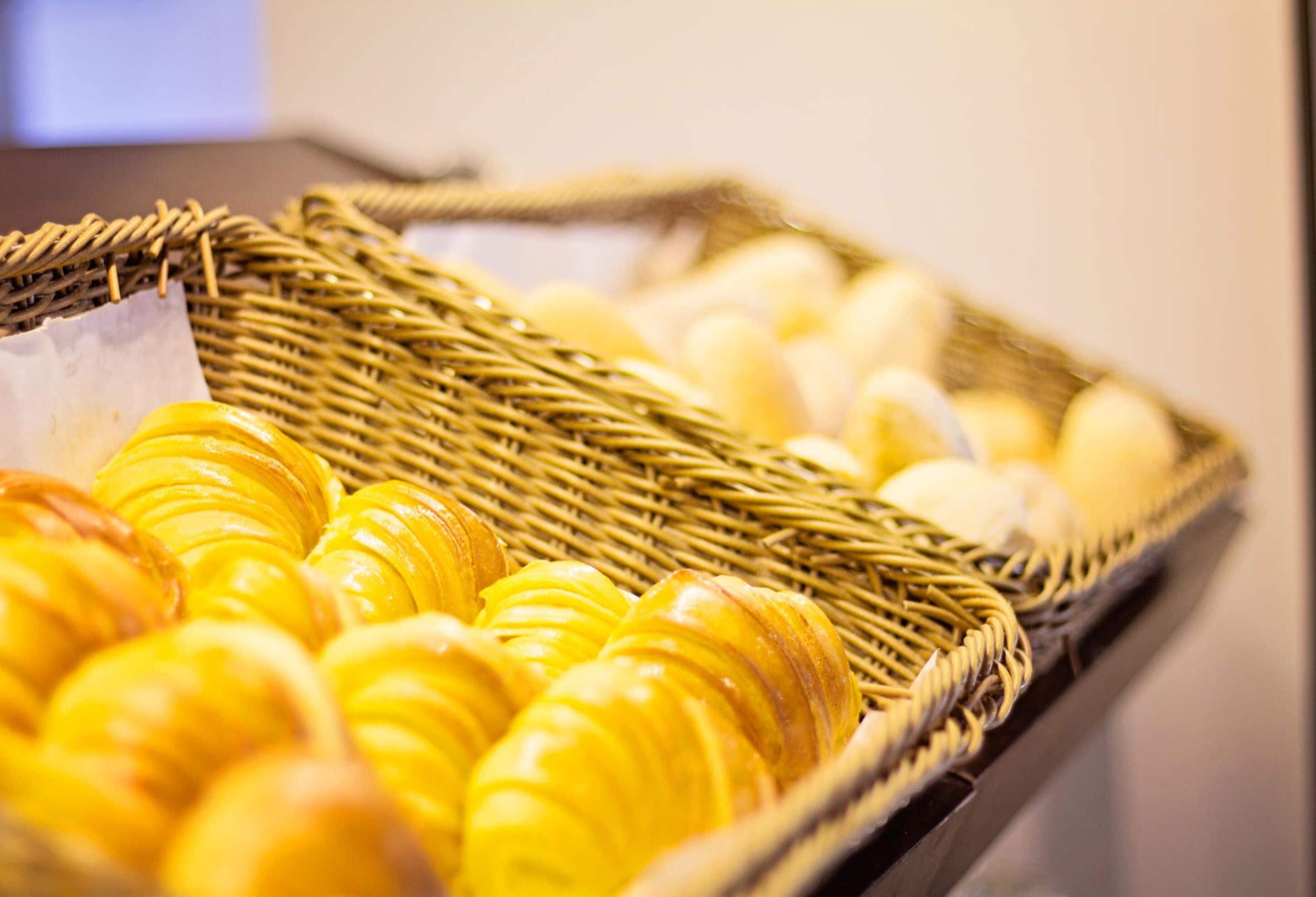 daily buffet breakfast (eur 7.50 per person)