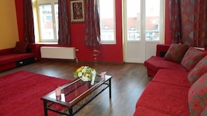 Apartment (4 people) | Living area - Sun Rise Apart Hotel (Brussels)