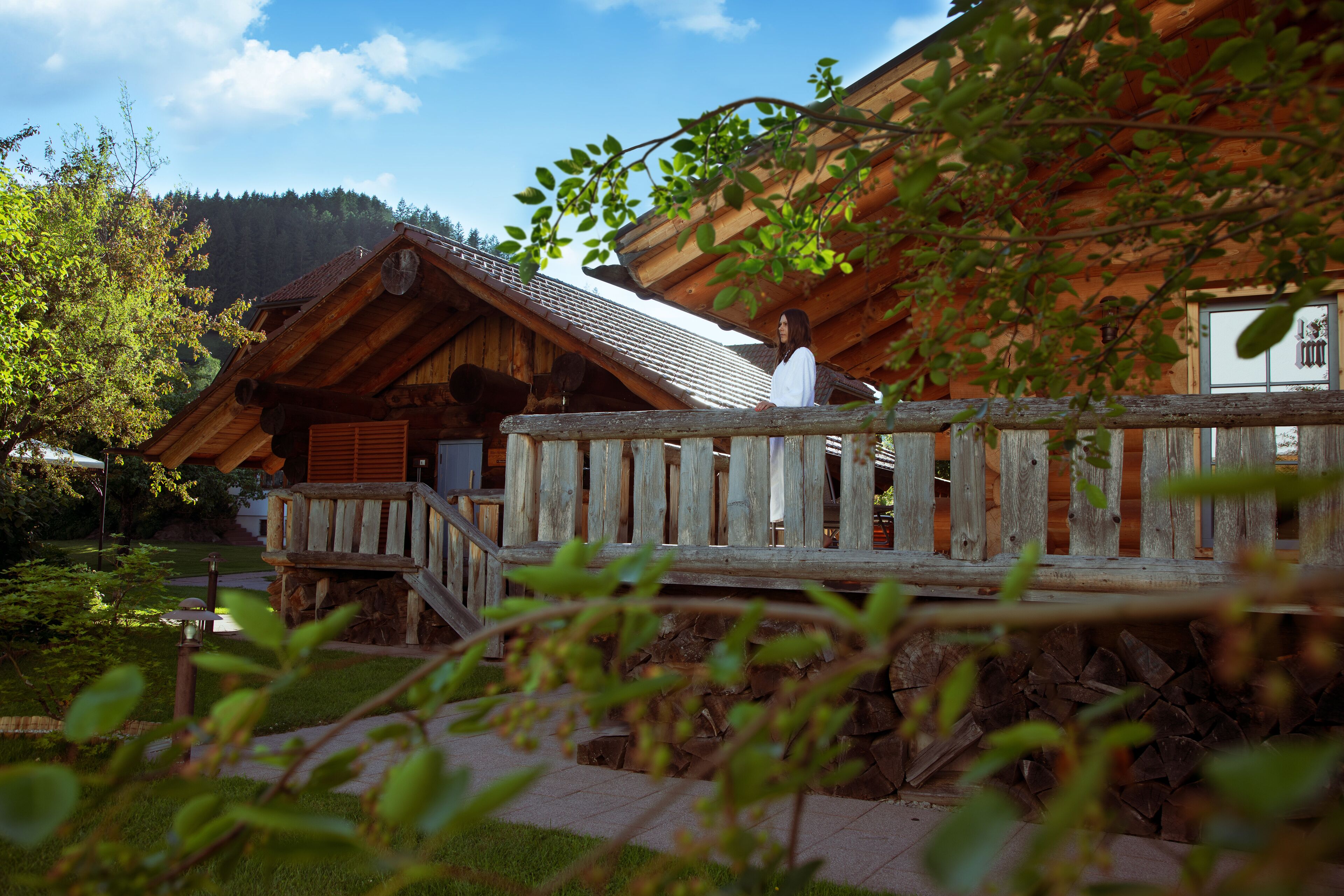 sauna, steam room, body treatments, aromatherapy, body wraps