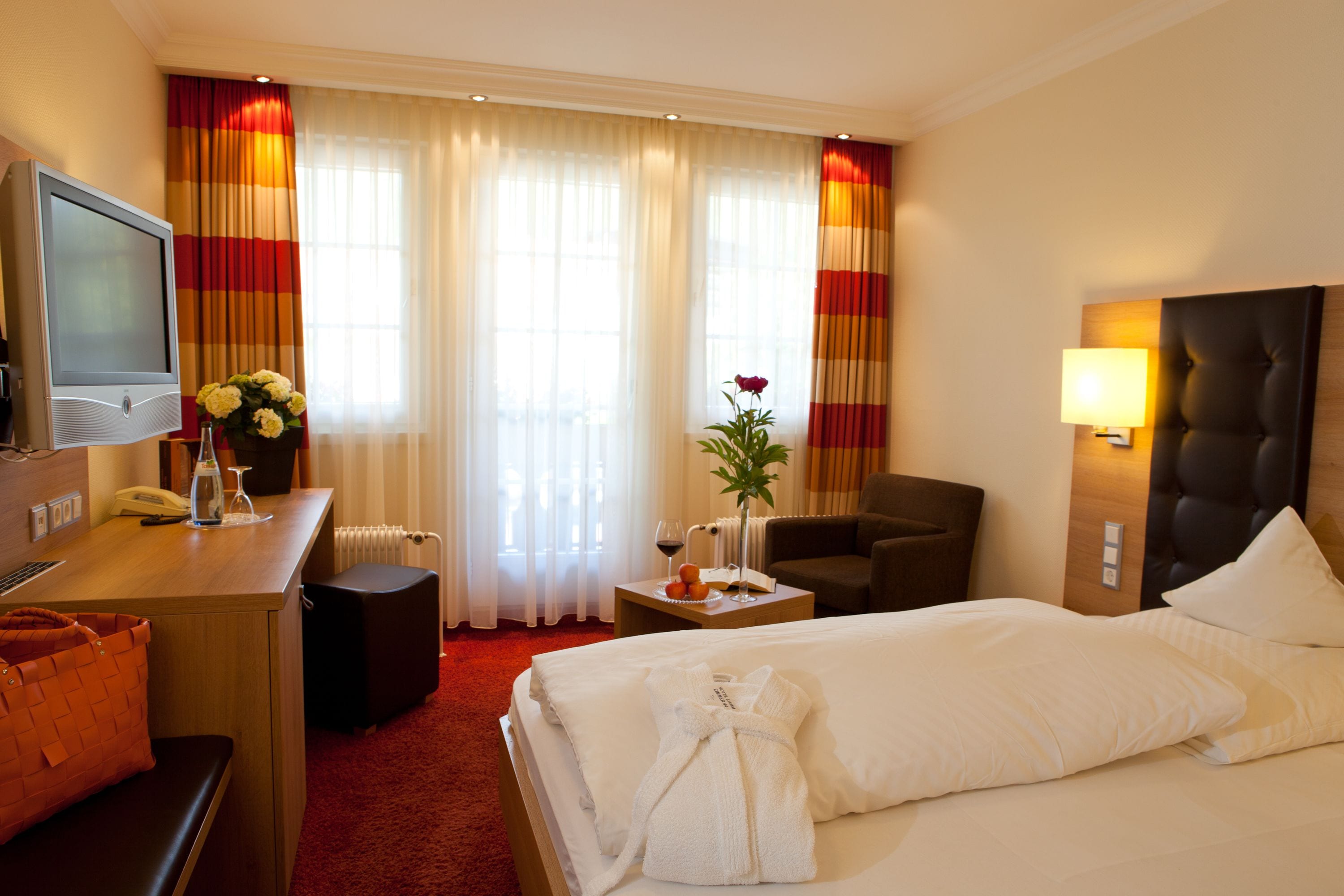 comfort single room, balcony (ellbach) | hypo-allergenic bedding, down duvets, in-room safe