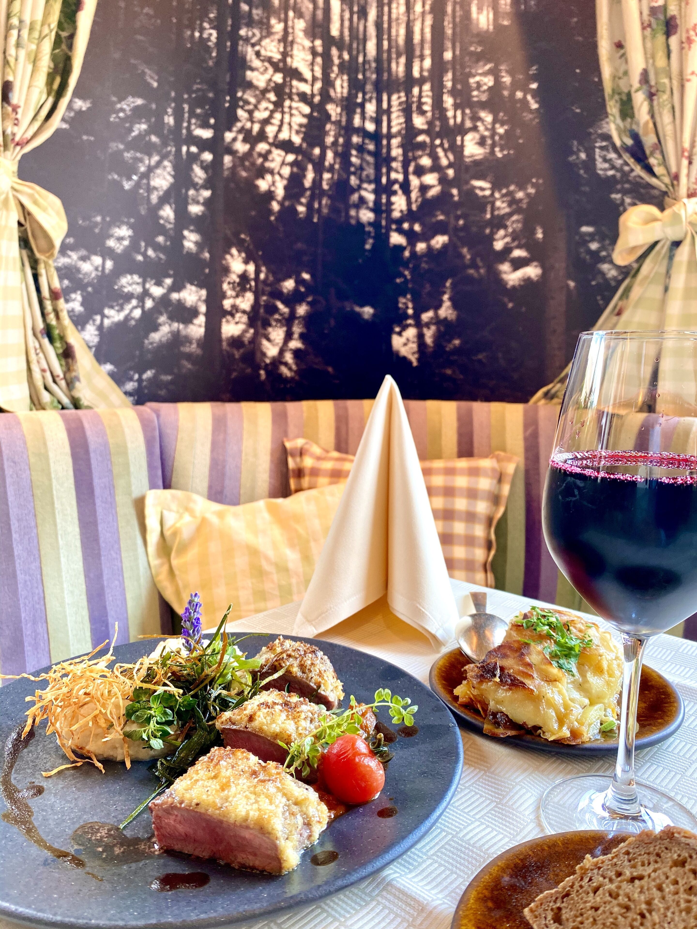 breakfast, lunch, dinner served; regional cuisine, al fresco dining