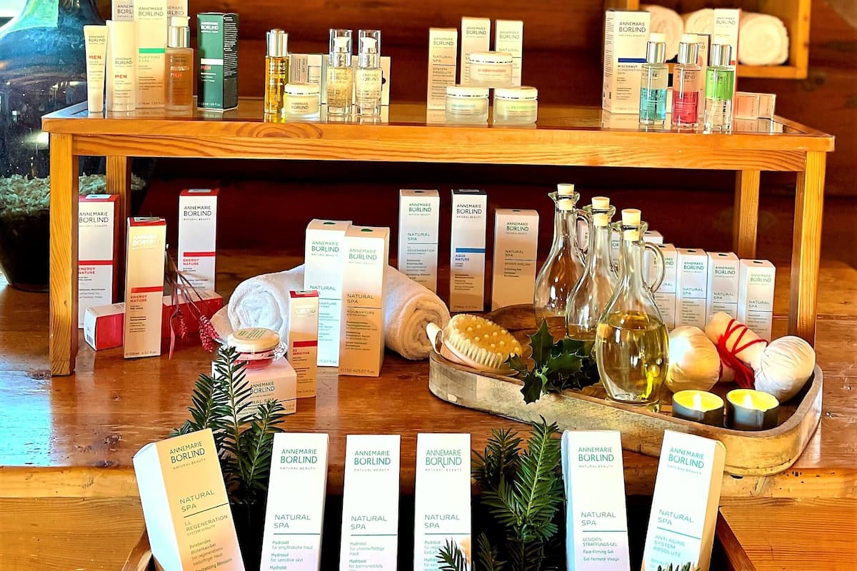 sauna, steam room, body treatments, aromatherapy, body wraps