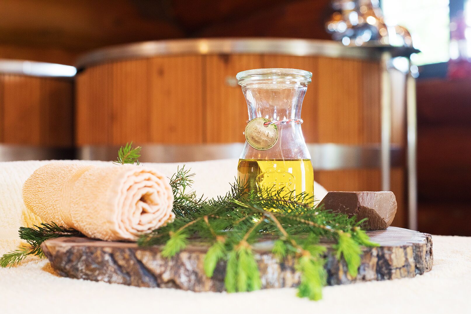 sauna, steam room, body treatments, aromatherapy, body wraps