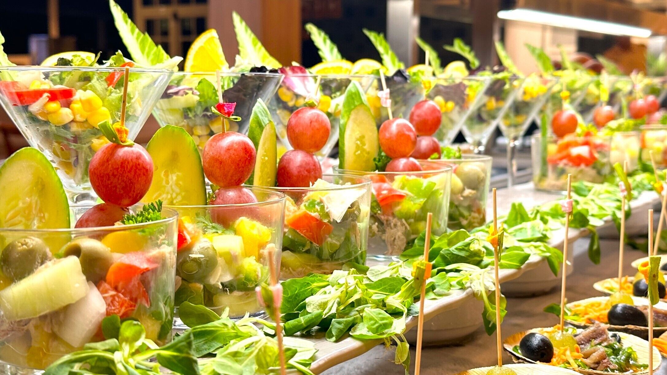 breakfast, lunch, dinner served; international cuisine