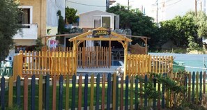 Área de juegos infantiles al aire libre